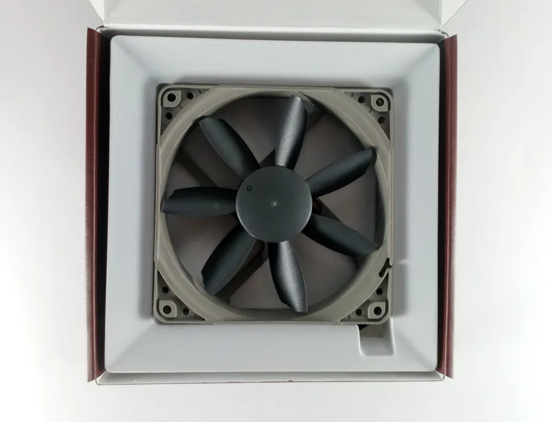 Ventilador 12CM Noctua S12b Redux-700 - foto 3